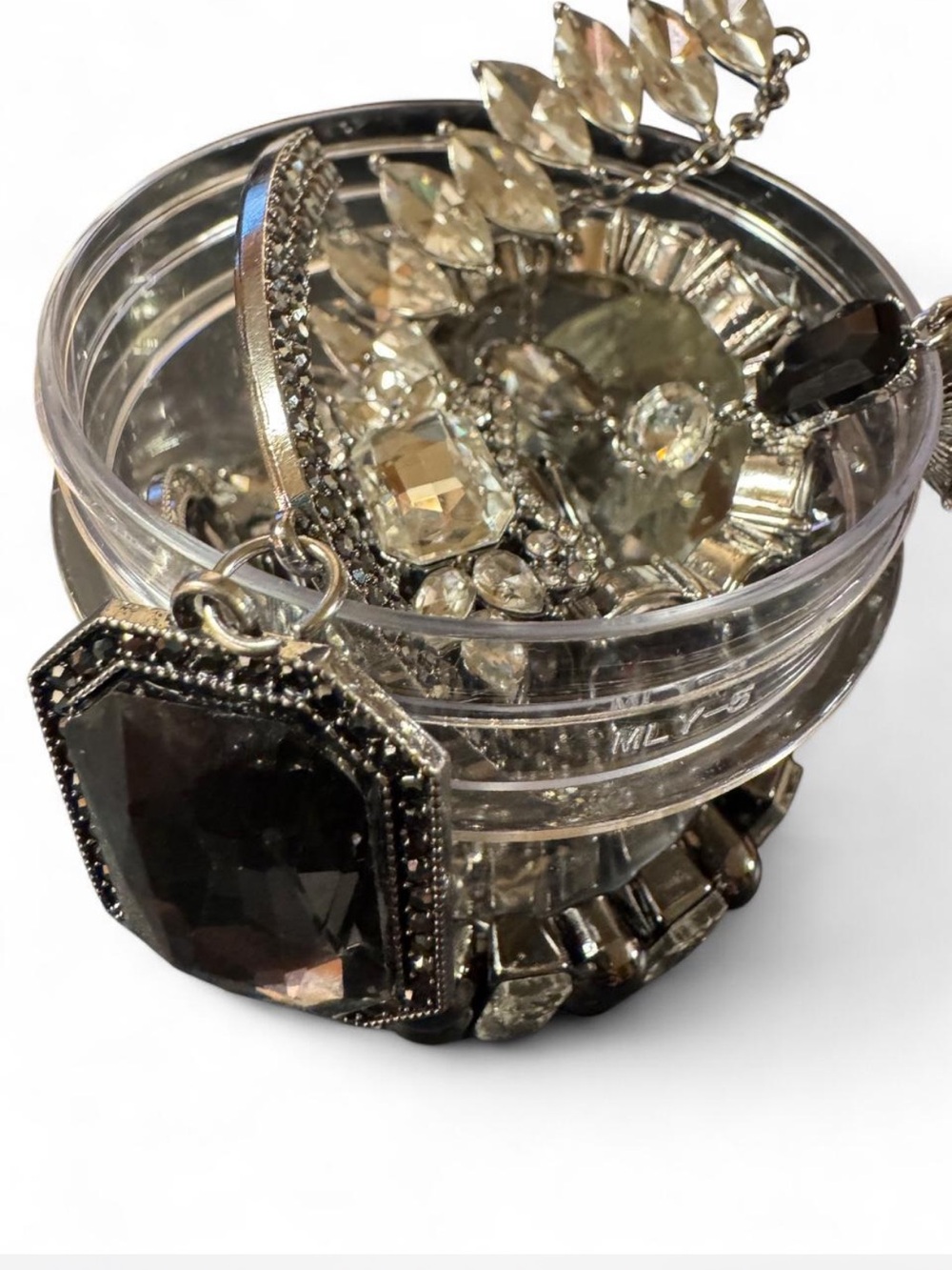 Beautiful Silver-Grey 
Toned Jewelry Jar